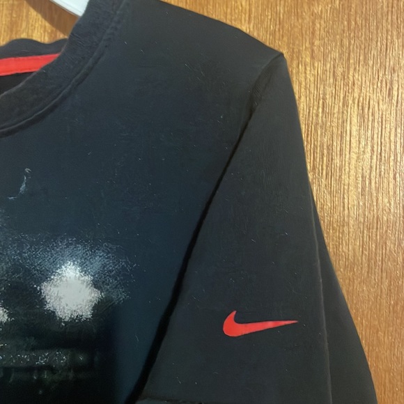 •NIKE•BLACK AND RED NIKE SHORT SLEEVE TEE COLLAB WITH BEATS HEADPHONES SIZE 4 - Picture 4 of 6
